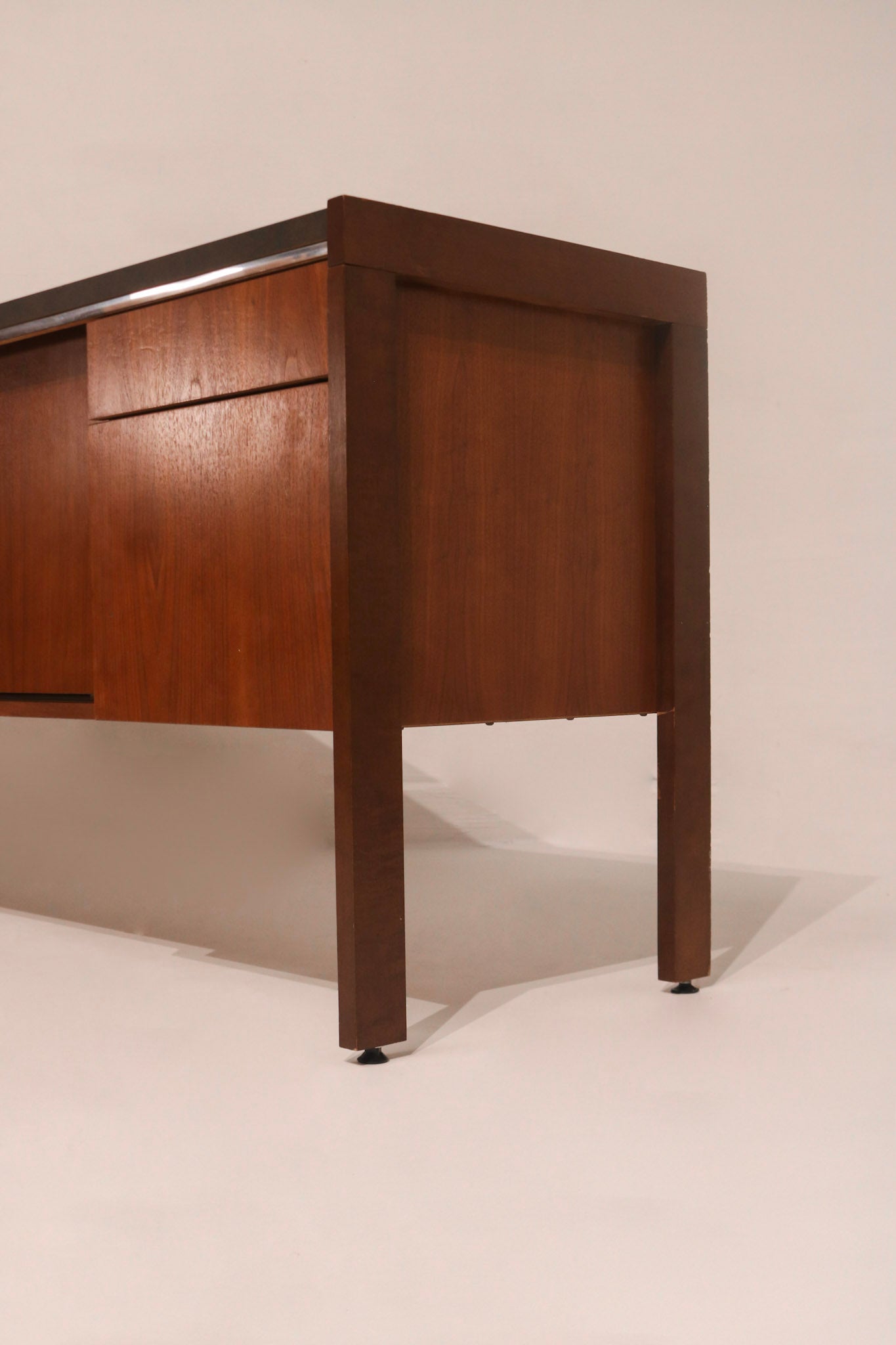 Mid Century Modern Wooden Walnut Sideboard Credenza By Biltrite Canada