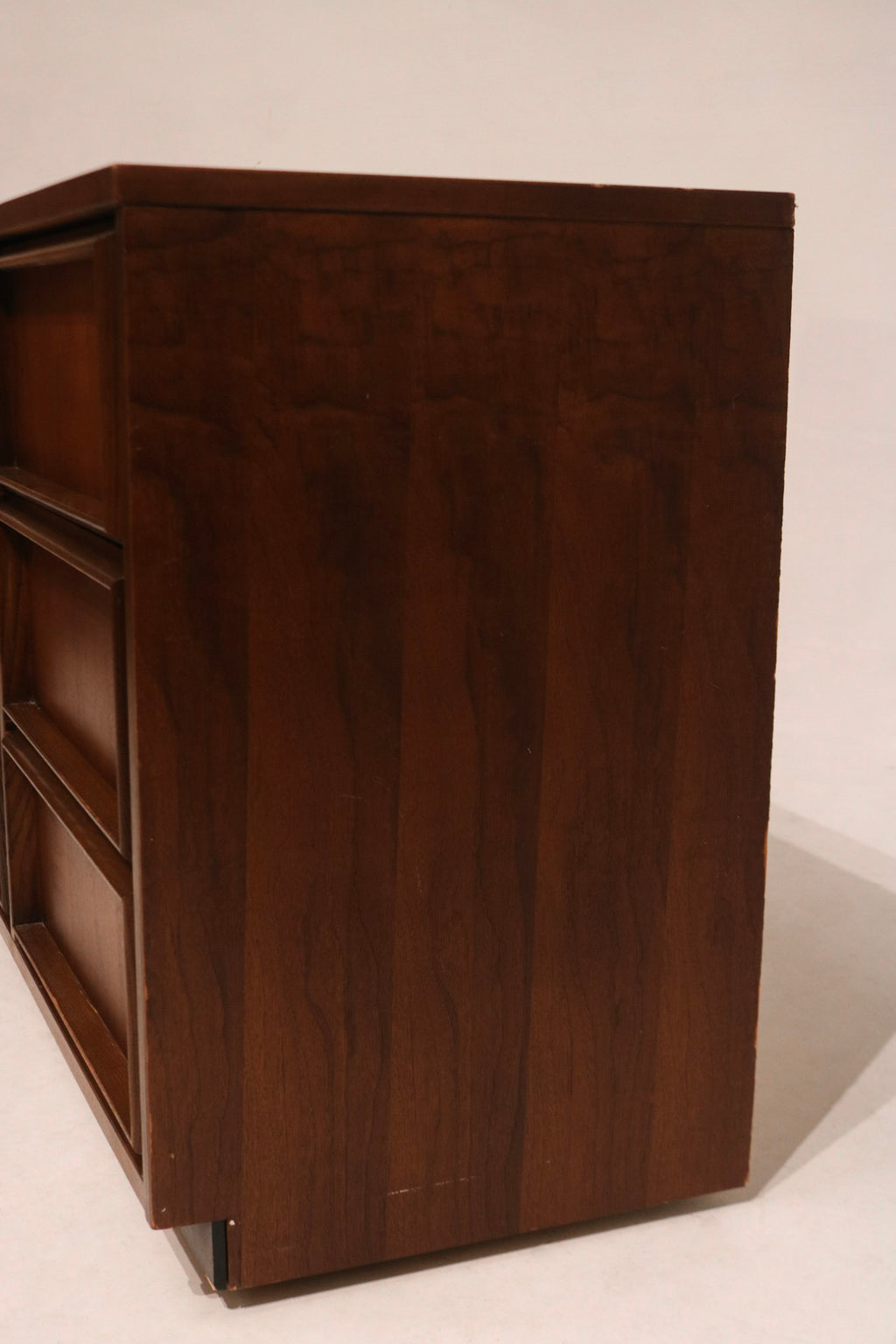 Mid Century Modern Walnut Wood Vintage 9 Drawers Dresser By Bassett