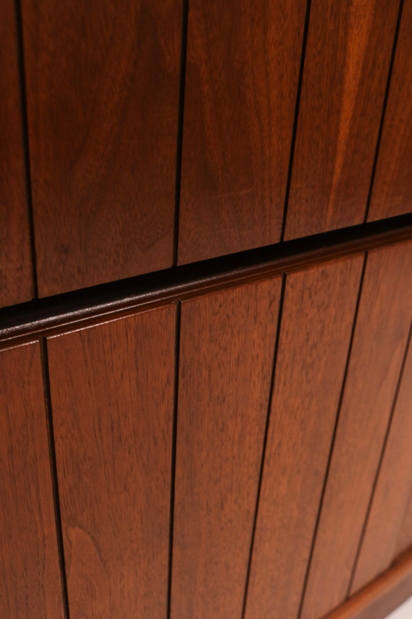 Kroehler Walnut Credenza / Media Console - 49"