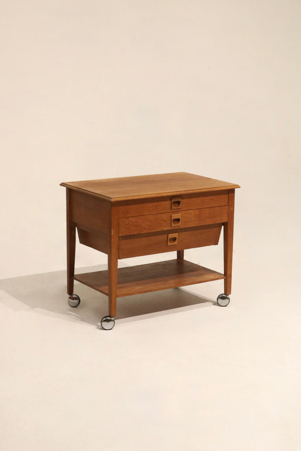 Set Of 2 Vintage Danish Oak Wood Side Tables With Drawers
