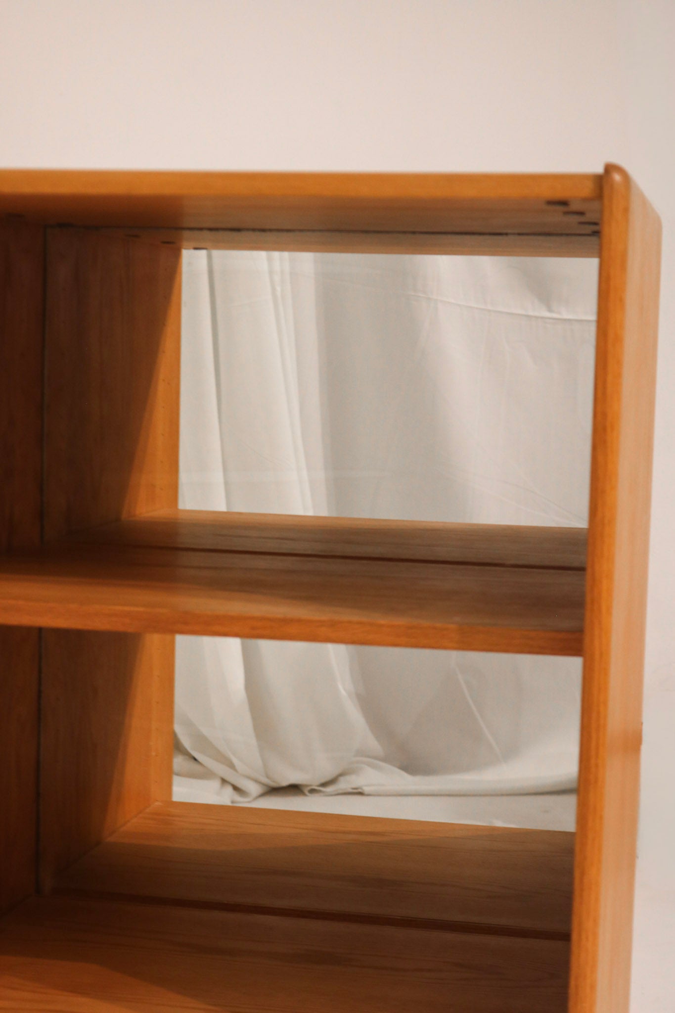 Mcm Solid Oak Wood Bookcase With Adjustable Shelves And Mirrored Back