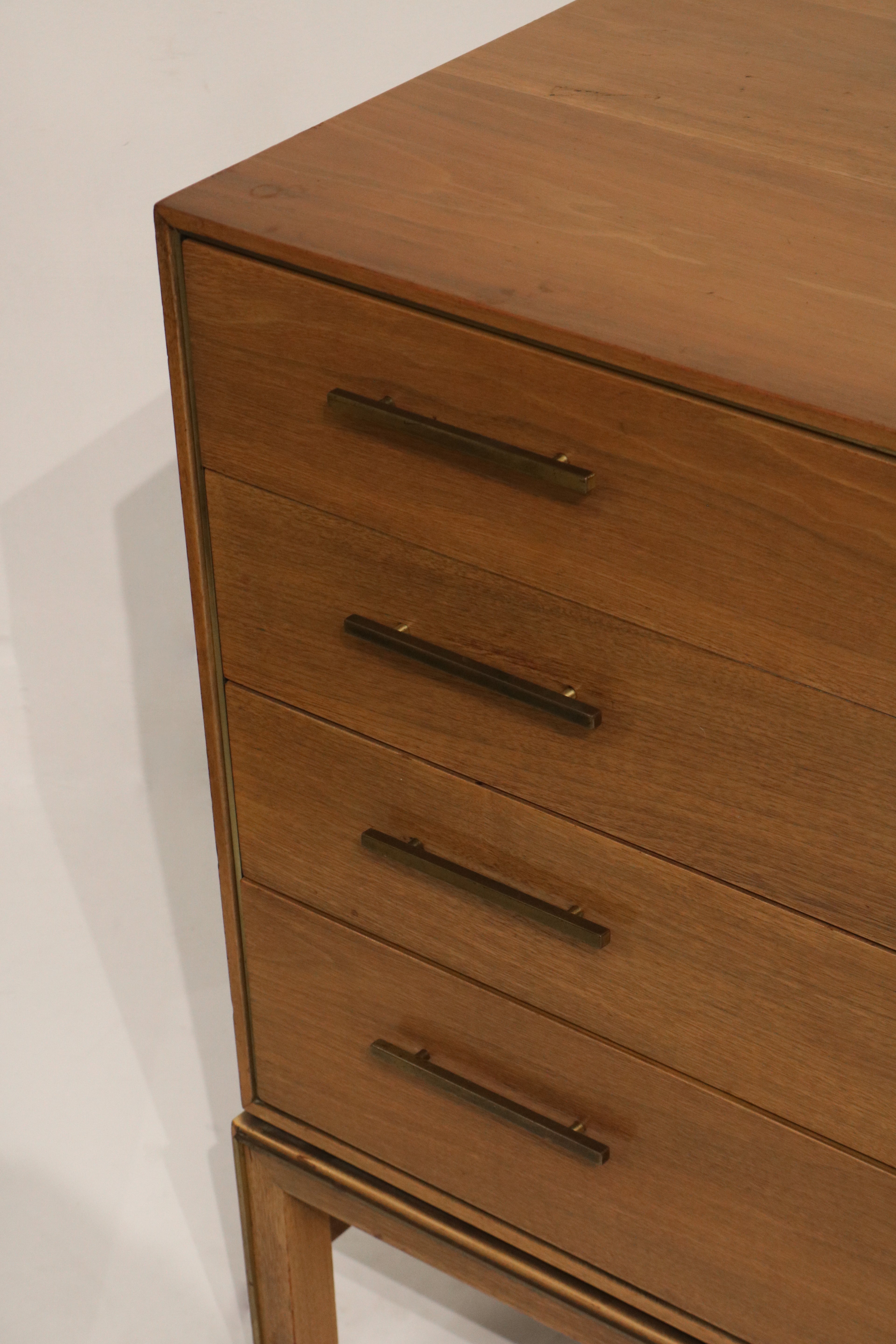 Vintage Oak Wood 7 Drawers Dresser By John Stuart Grand Rapids New York