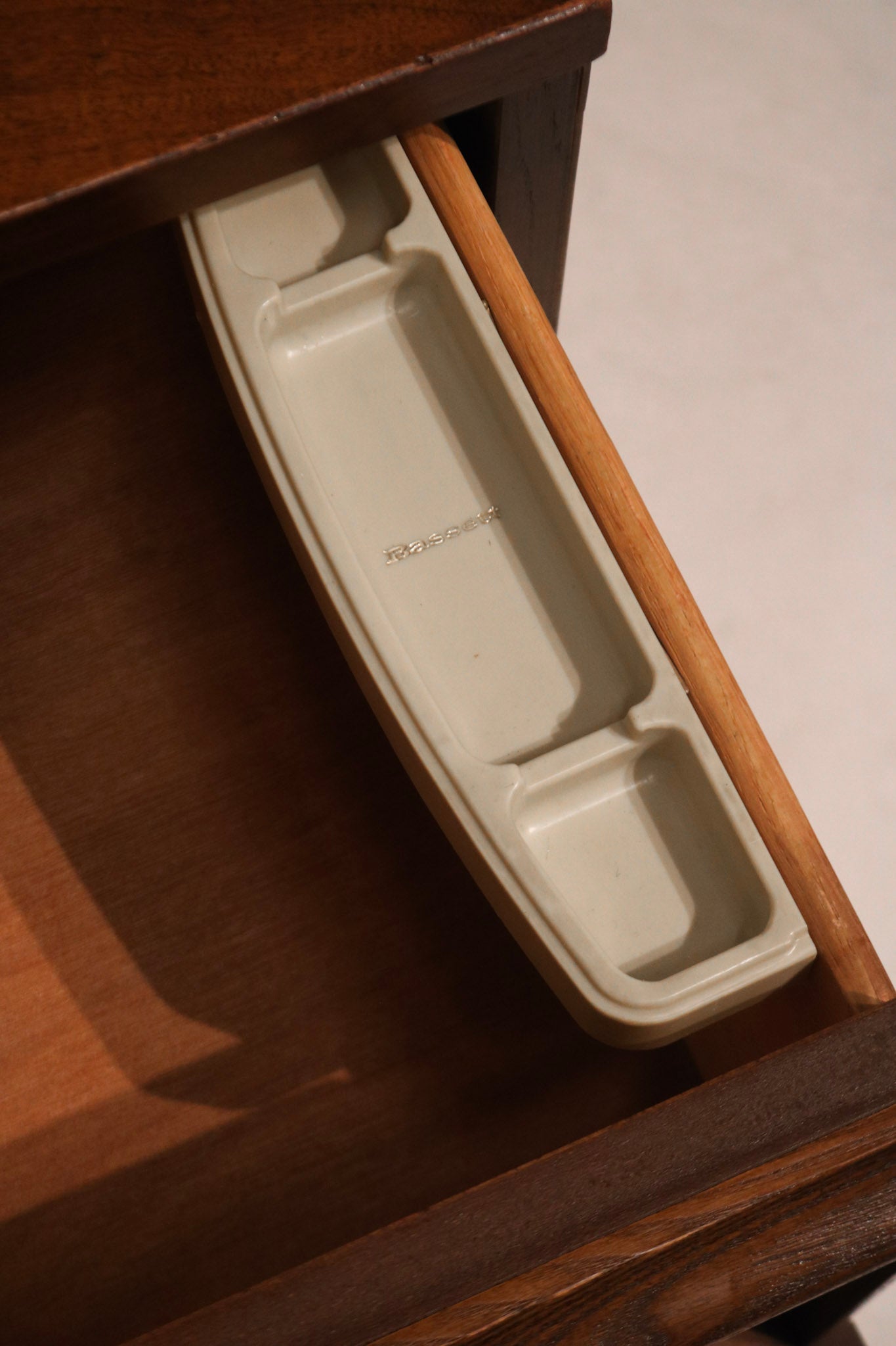 Mid Century Modern Walnut Wood Vintage 9 Drawers Dresser By Bassett