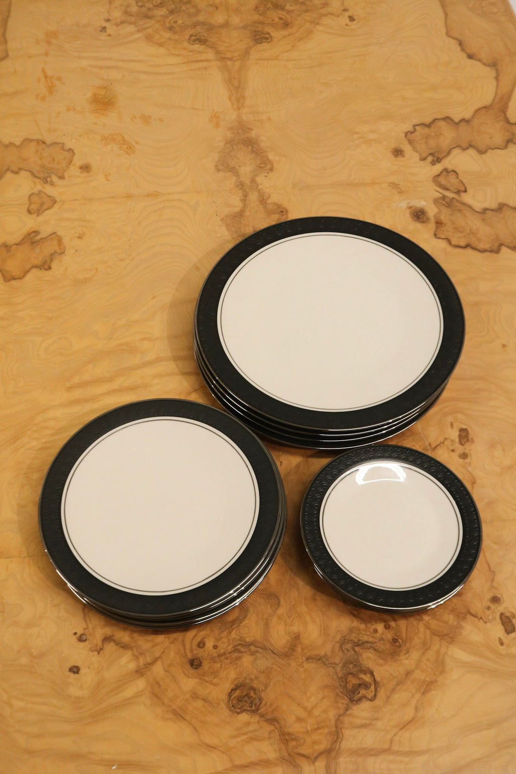 Set Of 12 Porcelain Dinnerware Plates By Franciscan Masterpiece China