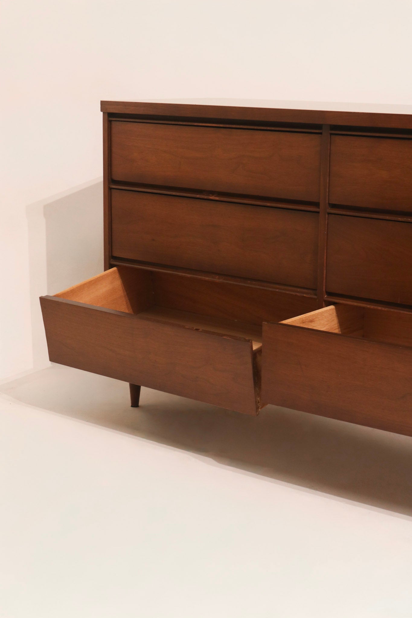 Mid Century Modern Vintage Walnut Wood 6 Drawers Dresser