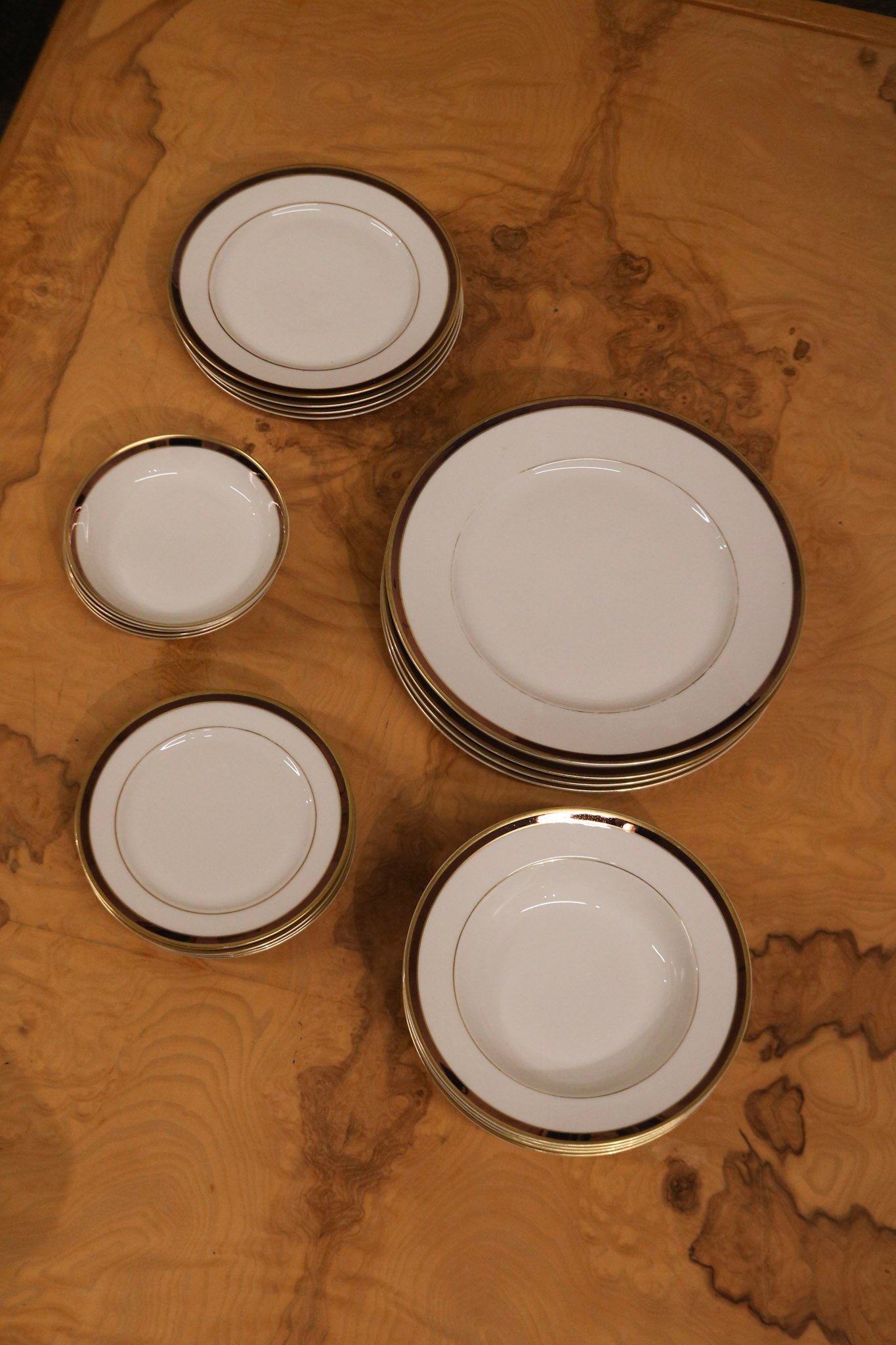 Set of 20 Porcelain Dining Plates Dishes By Heinrich & Co.