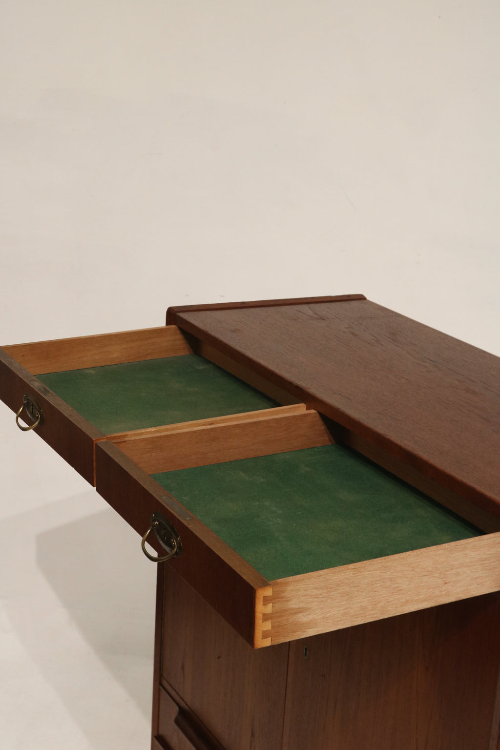 Danish Mcm Vintage Teak Wood Chest Of Drawer Cabinet