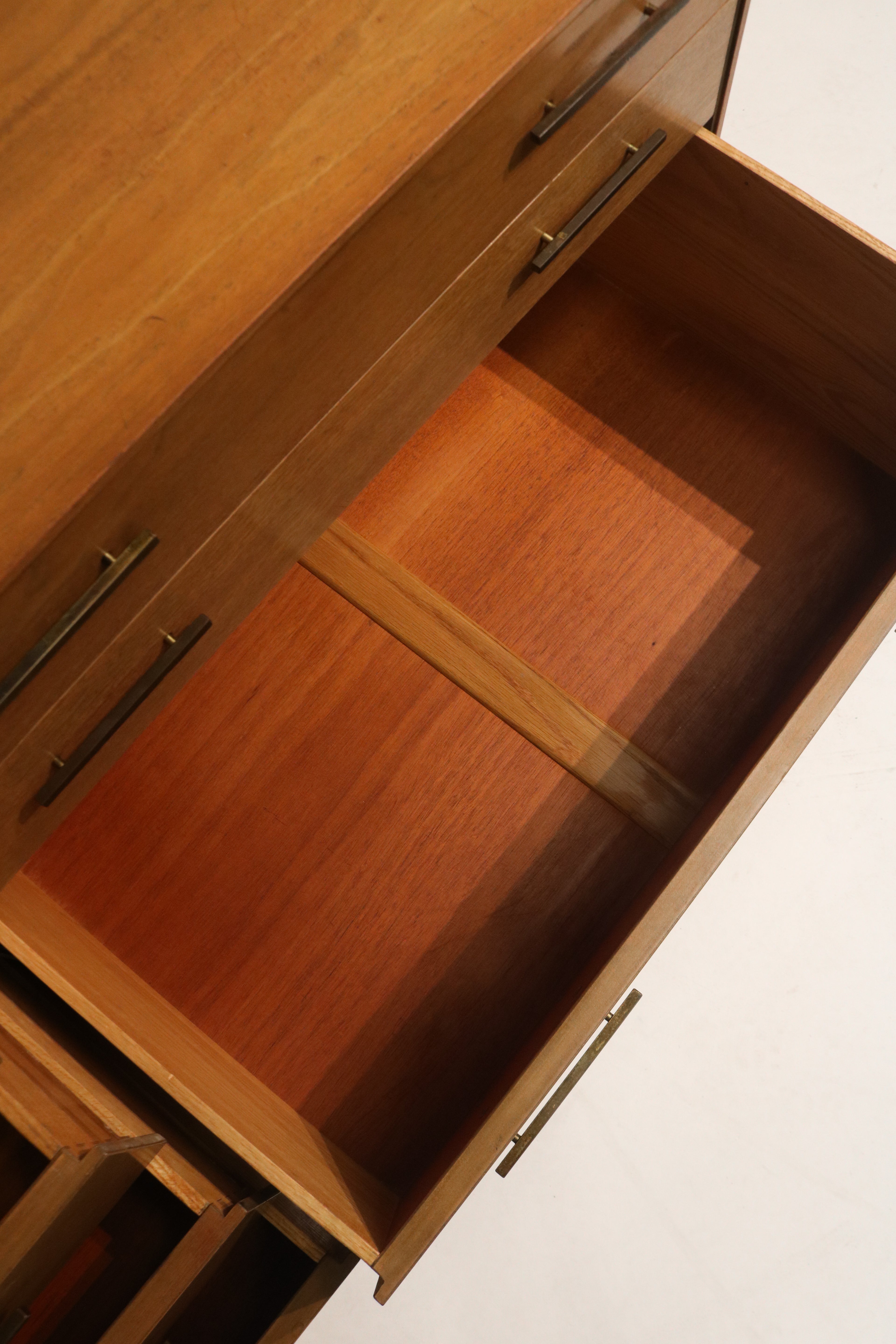 Vintage Oak Wood 7 Drawers Dresser By John Stuart Grand Rapids New York