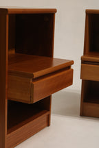 Set Of 2 Vintage Teak Wood Nightstands Bedside Tables With Drawers