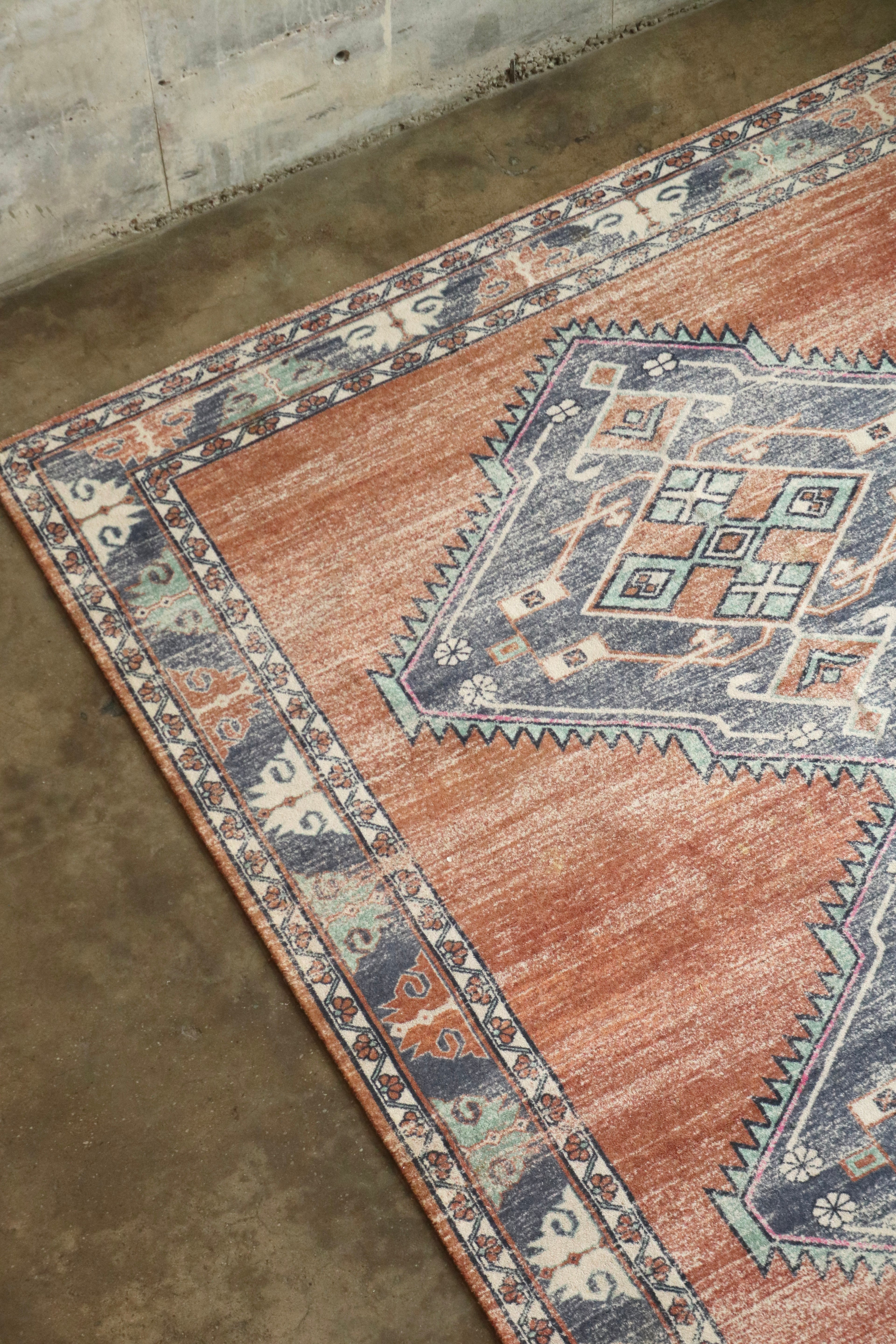 Vintage Style Large Area Rug
