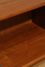 Set Of 2 Vintage Teak Wood Nightstands Bedside Tables With Drawers