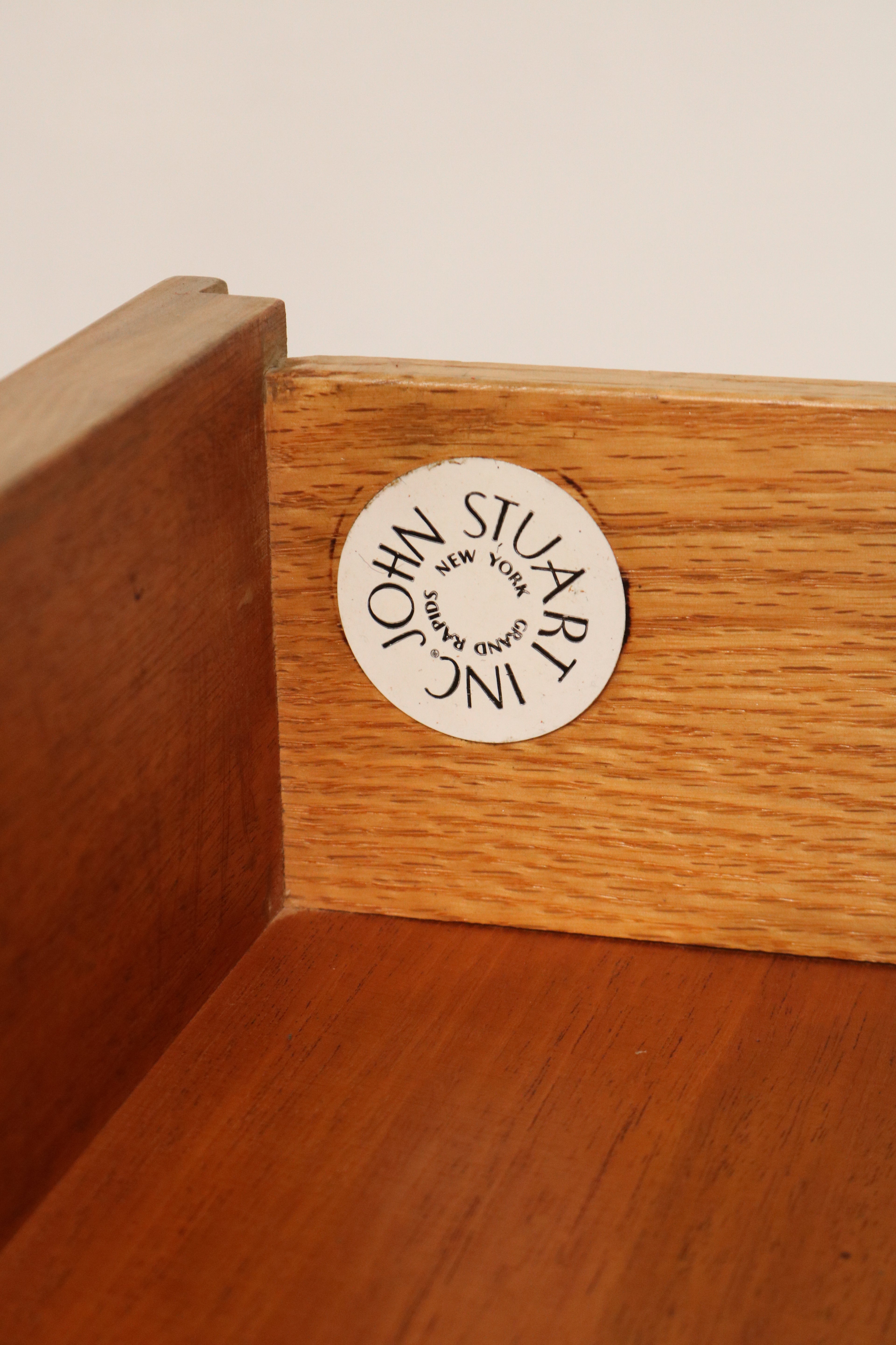Vintage Oak Wood 7 Drawers Dresser By John Stuart Grand Rapids New York