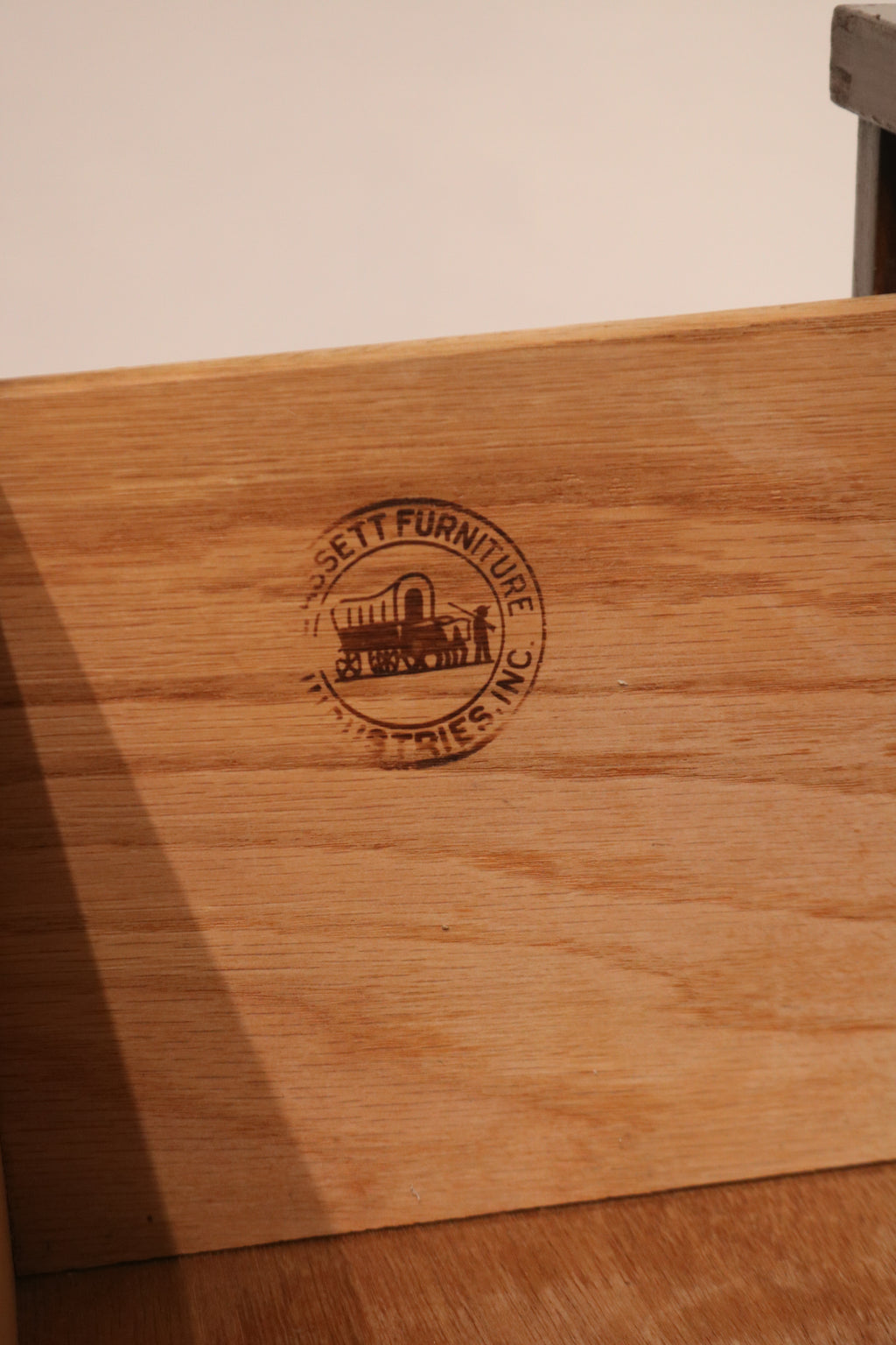 Mid Century Modern Walnut Chest Of Drawer Dresser By Bassett