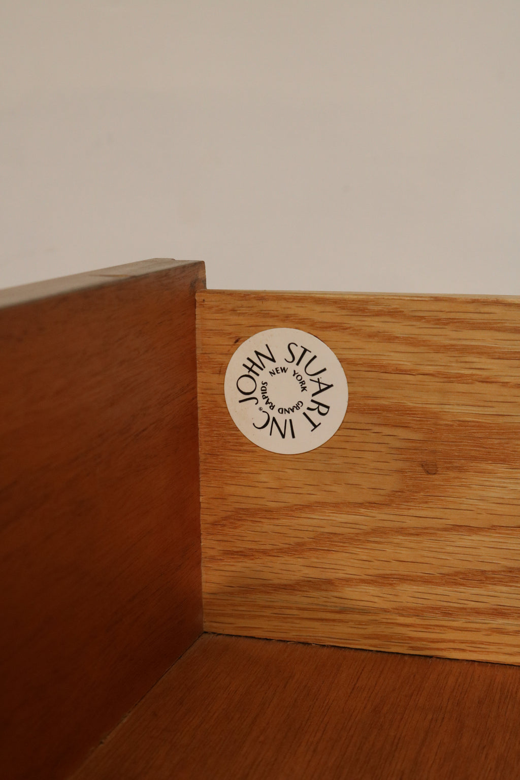 Vintage Oak Wood 6 Drawers Dresser By John Stuart Grand Rapids New York