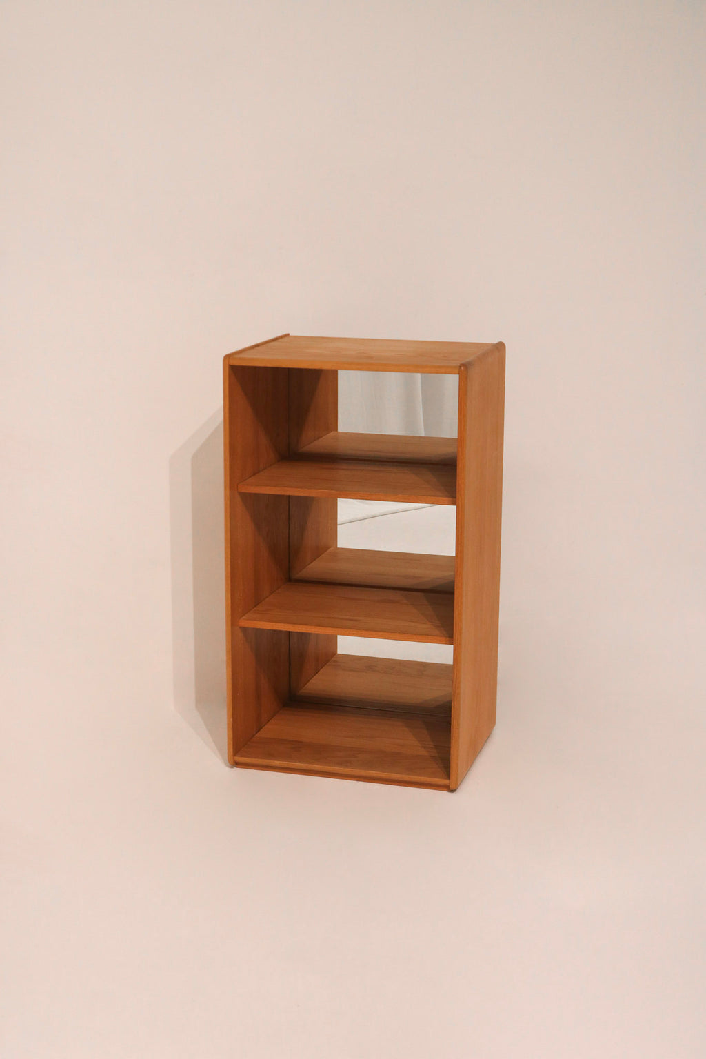 Mcm Solid Oak Wood Bookcase With Adjustable Shelves And Mirrored Back