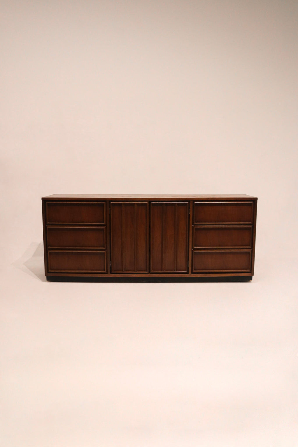 Mid Century Modern Walnut Wood Vintage 9 Drawers Dresser By Bassett
