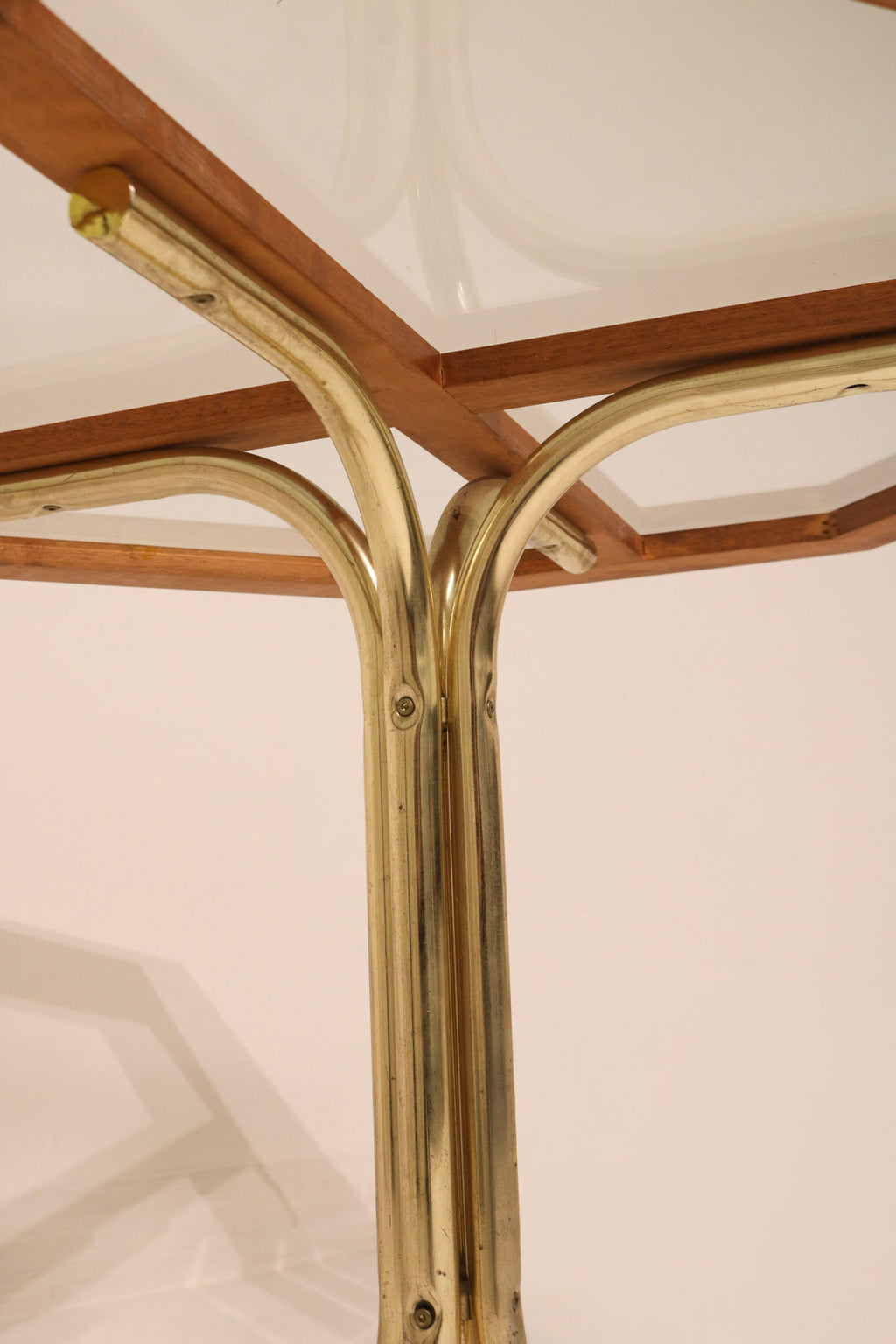 Side profile view of Cesca chair showing the classic cantilever metal structure curve
