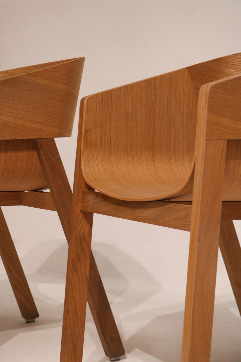 Edge finish detail highlighting ash veneer plywood and smooth curve