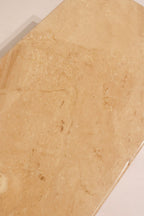 Detail of the table corner showing excellent condition with no chips