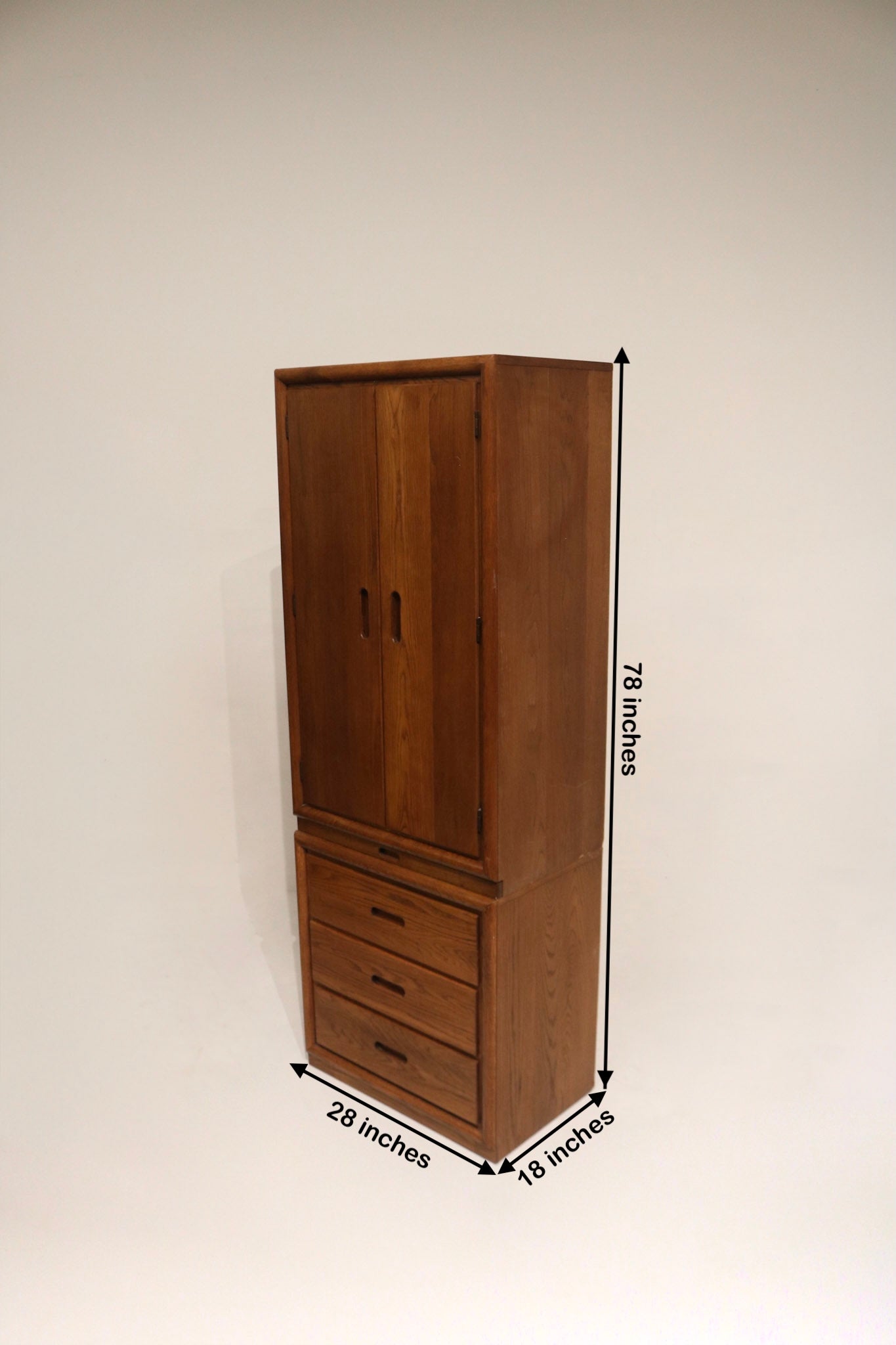 Multifunctional oak wood hutch bar for storage