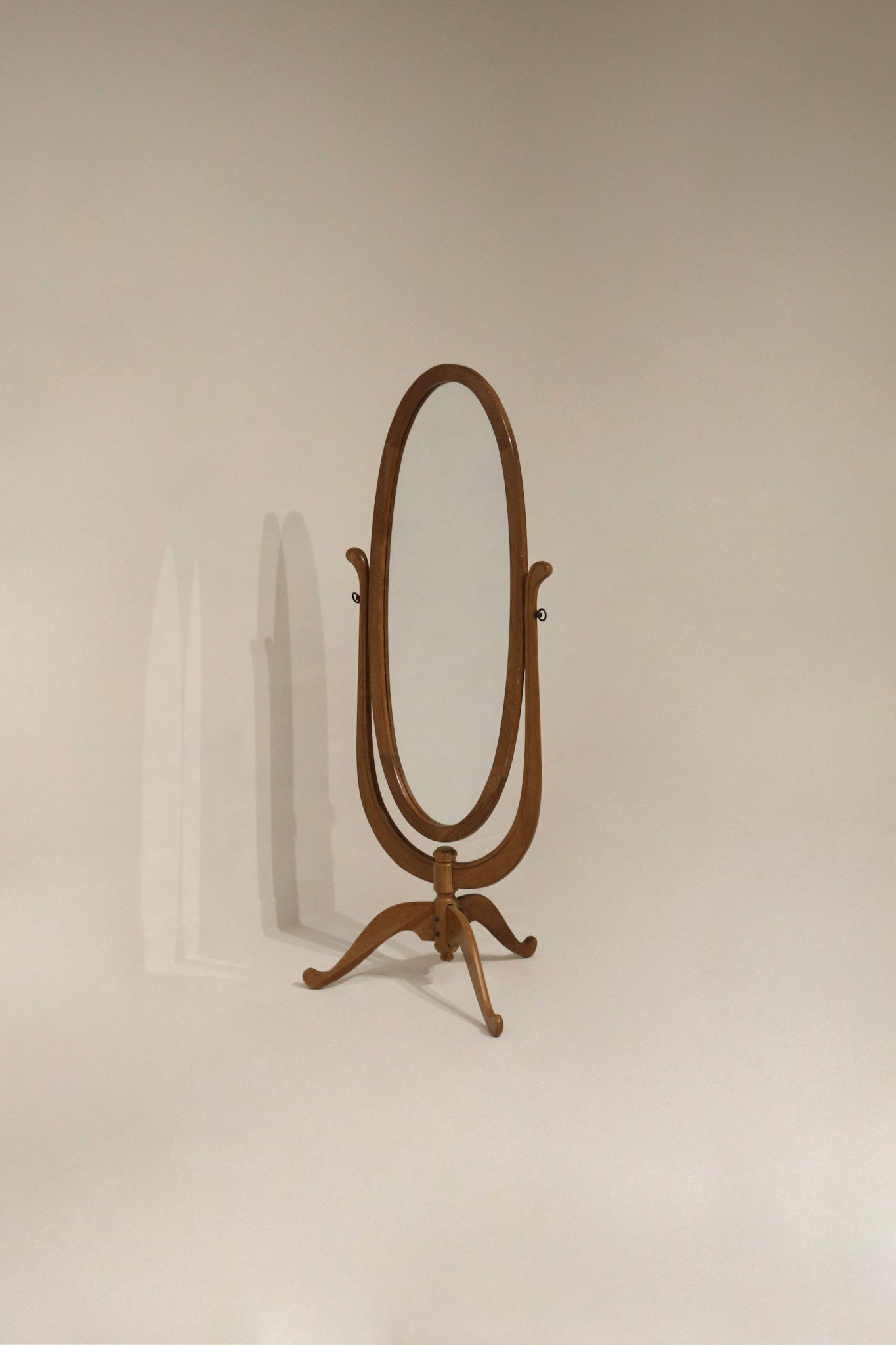 Vintage solid oak wood piece