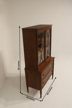 Adjustable shelf cabinet in NYC design style