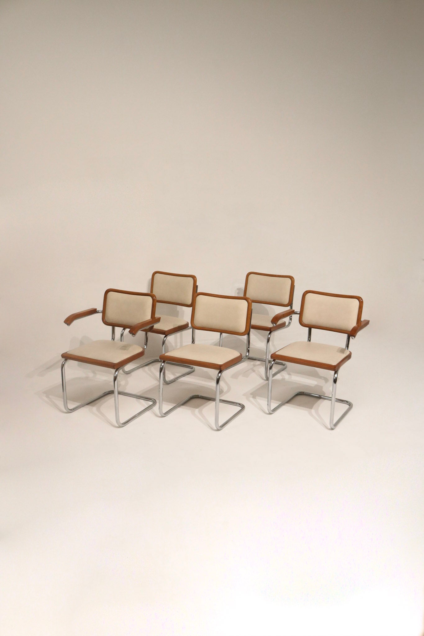 Cesca chair with arms
