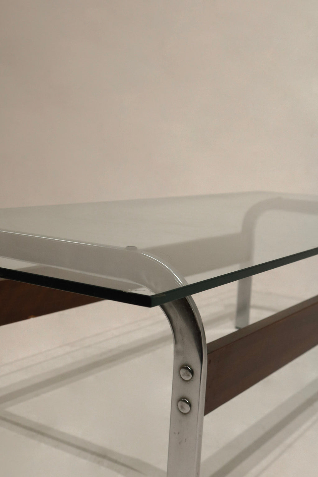 Elegant table for modern NYC interiors