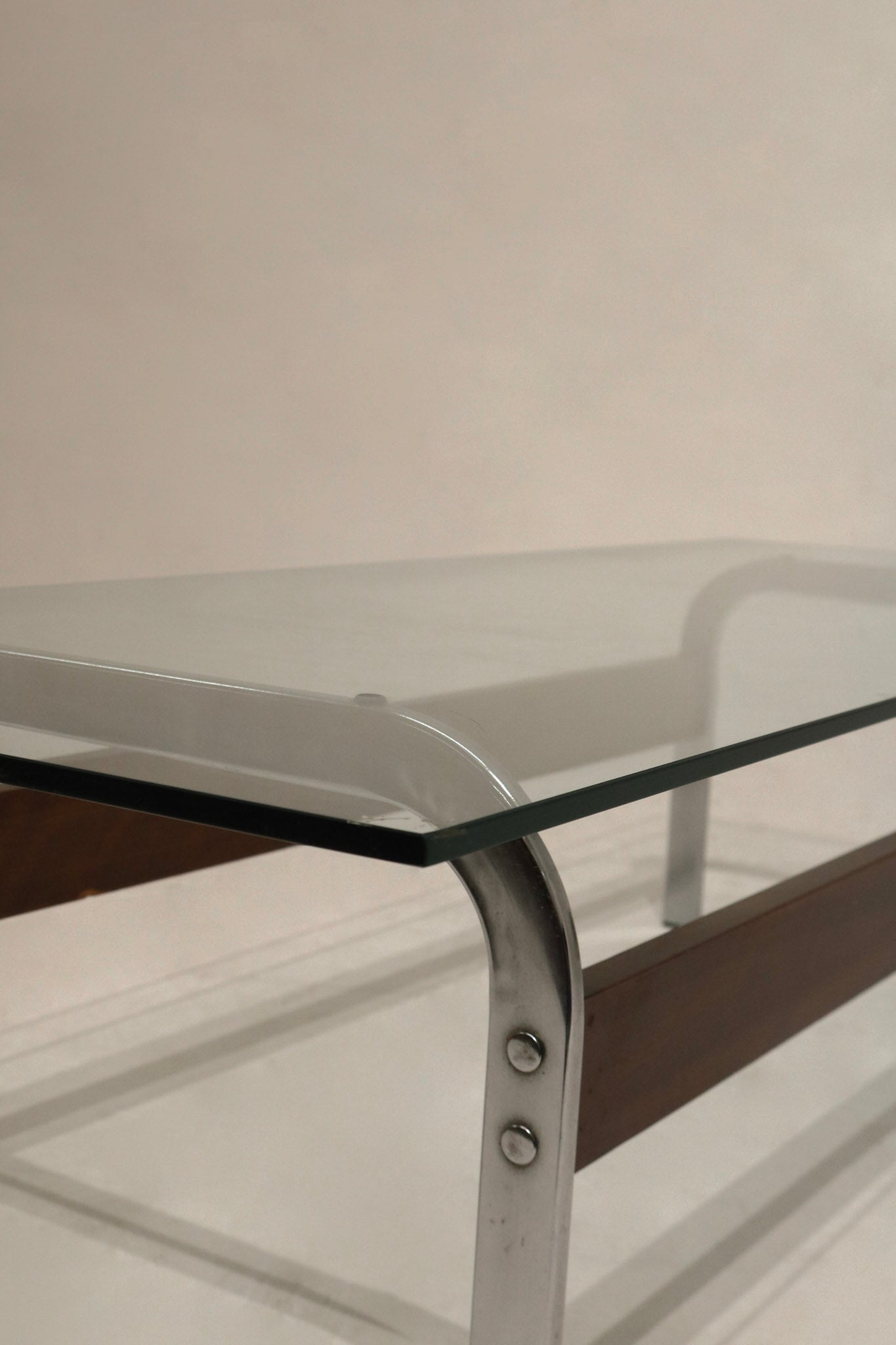 Elegant table for modern NYC interiors
