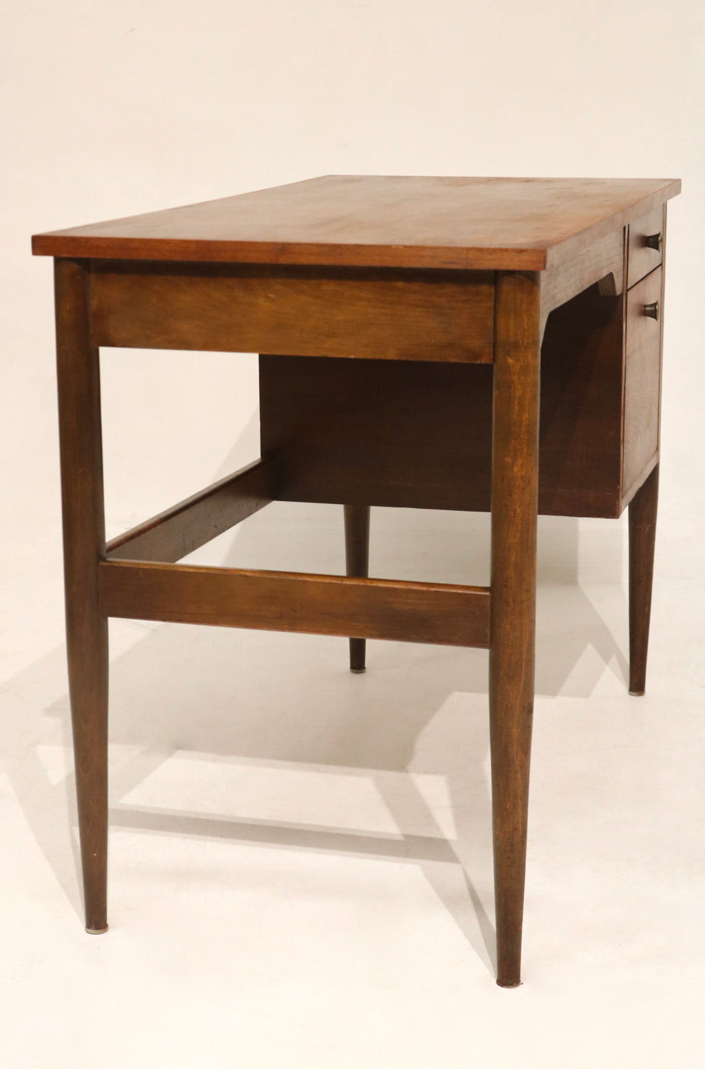 Drexel unmarked drawer chest with excellent craftsmanship