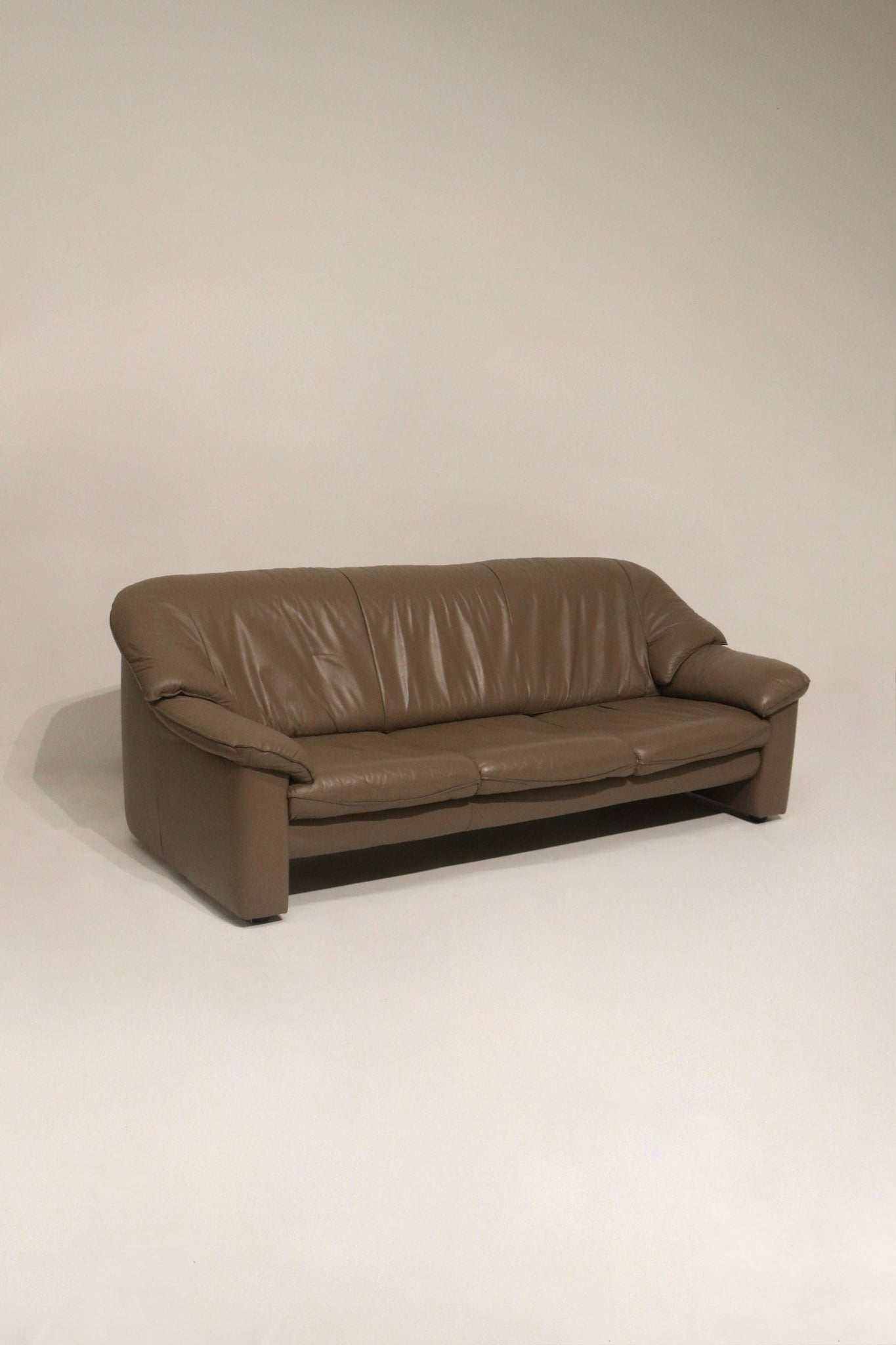 Stunning real leather piece