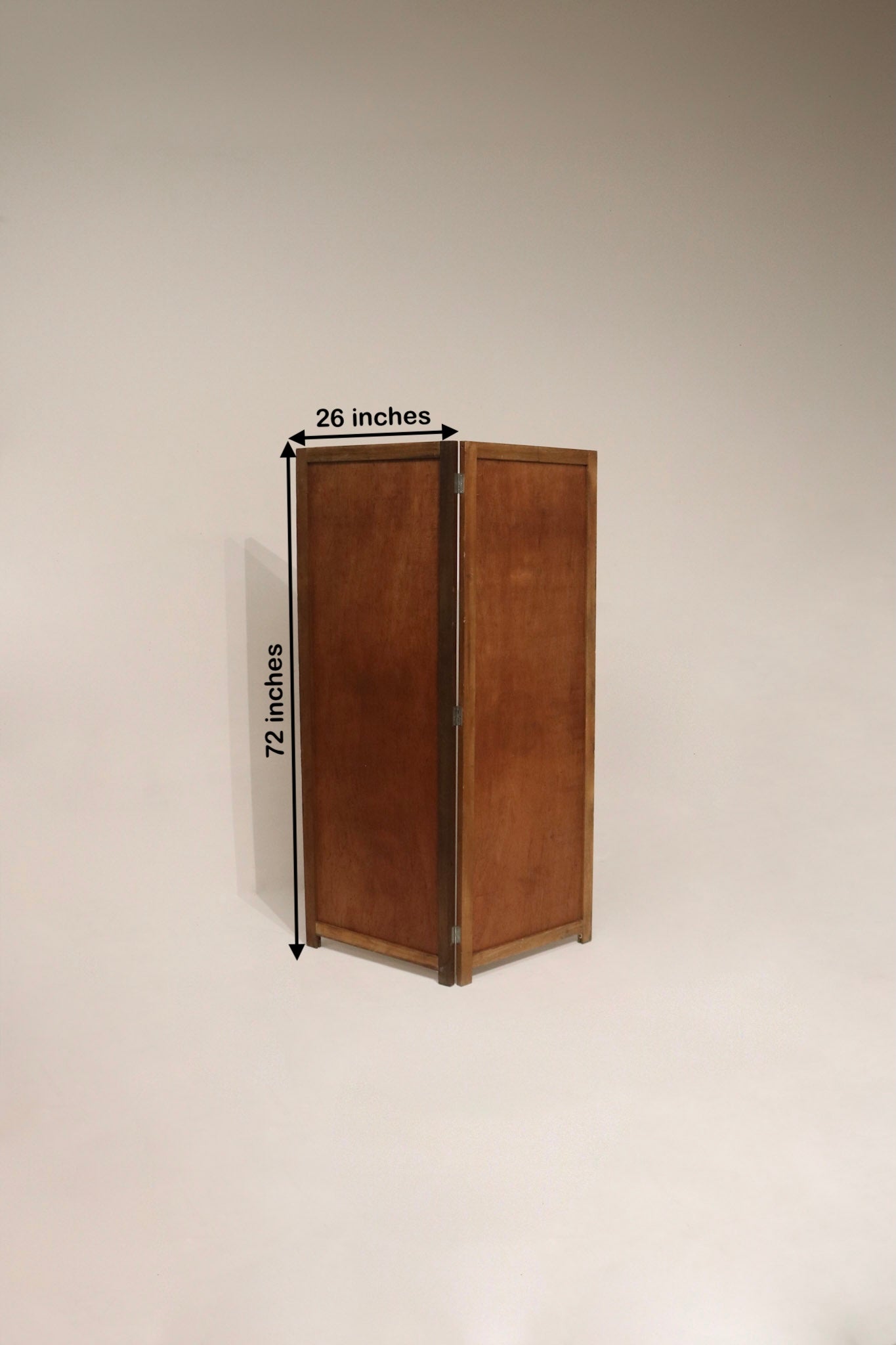 Size diagram of vintage pine wood folding screen showing 72 in x 26 in dimensions and panel proportions for room planning.
