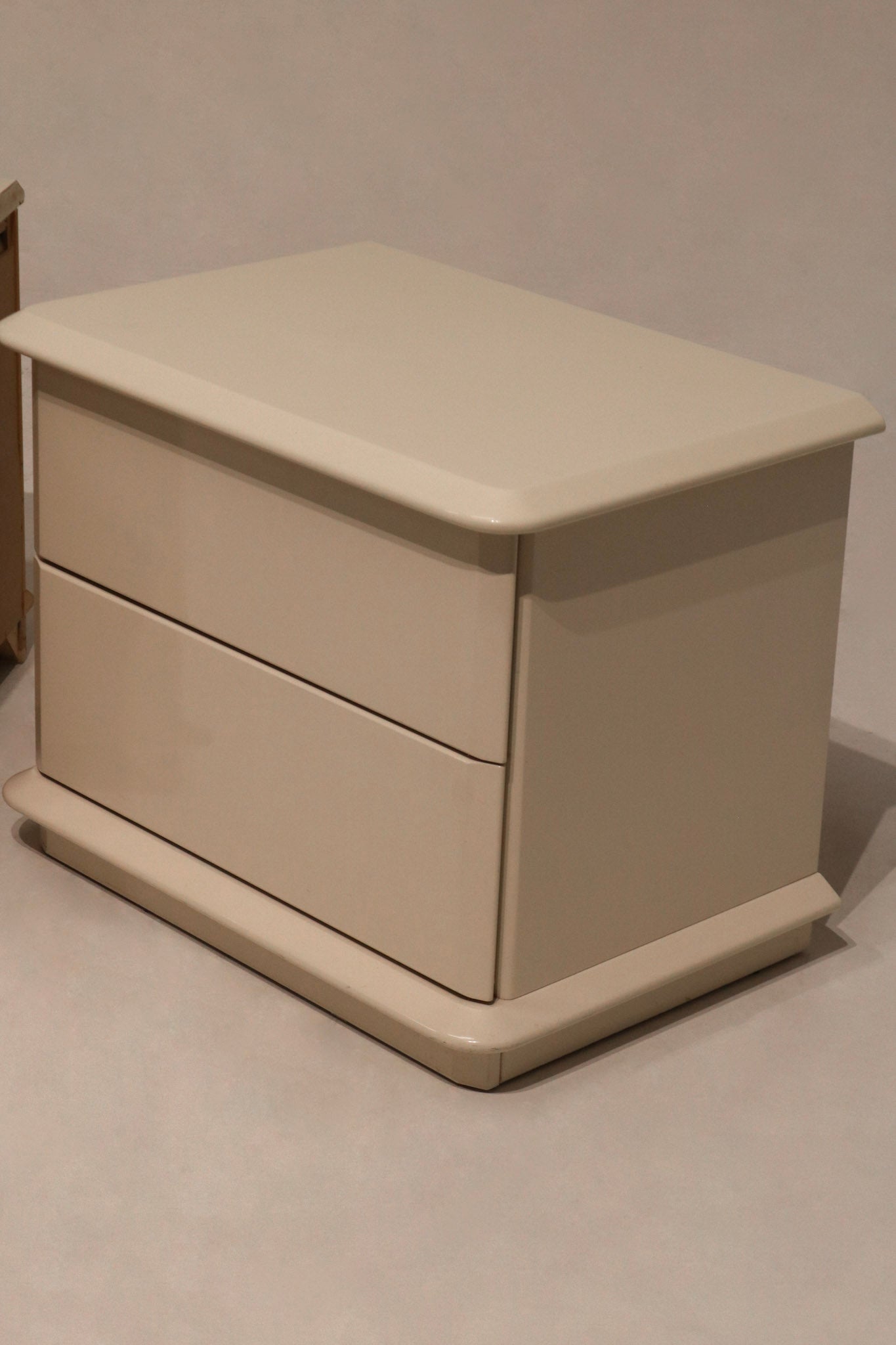 Close-up of corner edge showing minor nick in lacquer and overall craftsmanship