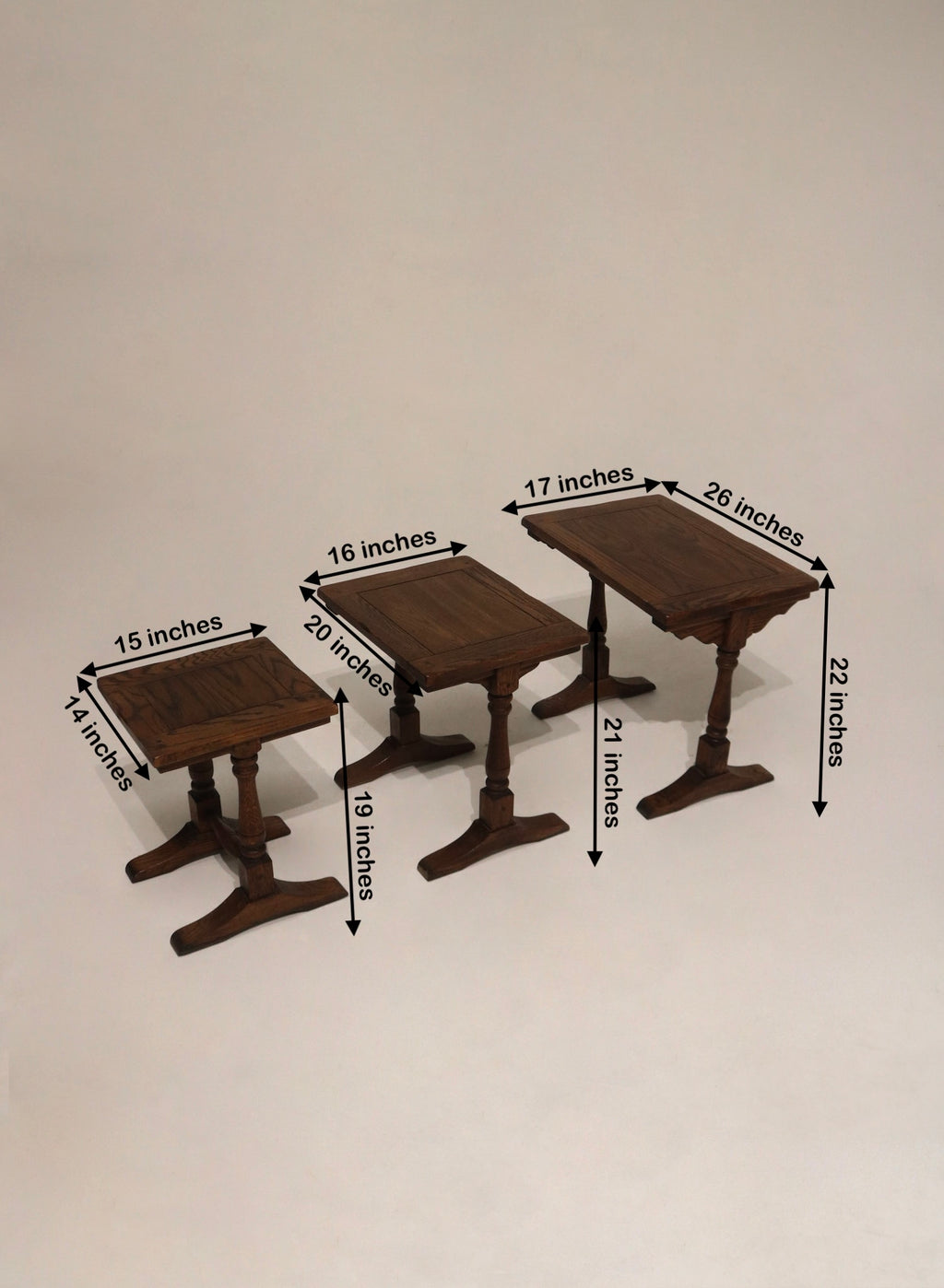 Elegant 1940s nesting tables in nice condition