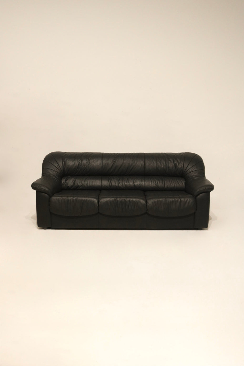 Full view of vintage Italian leather sofa couch in excellent condition with rich leather texture