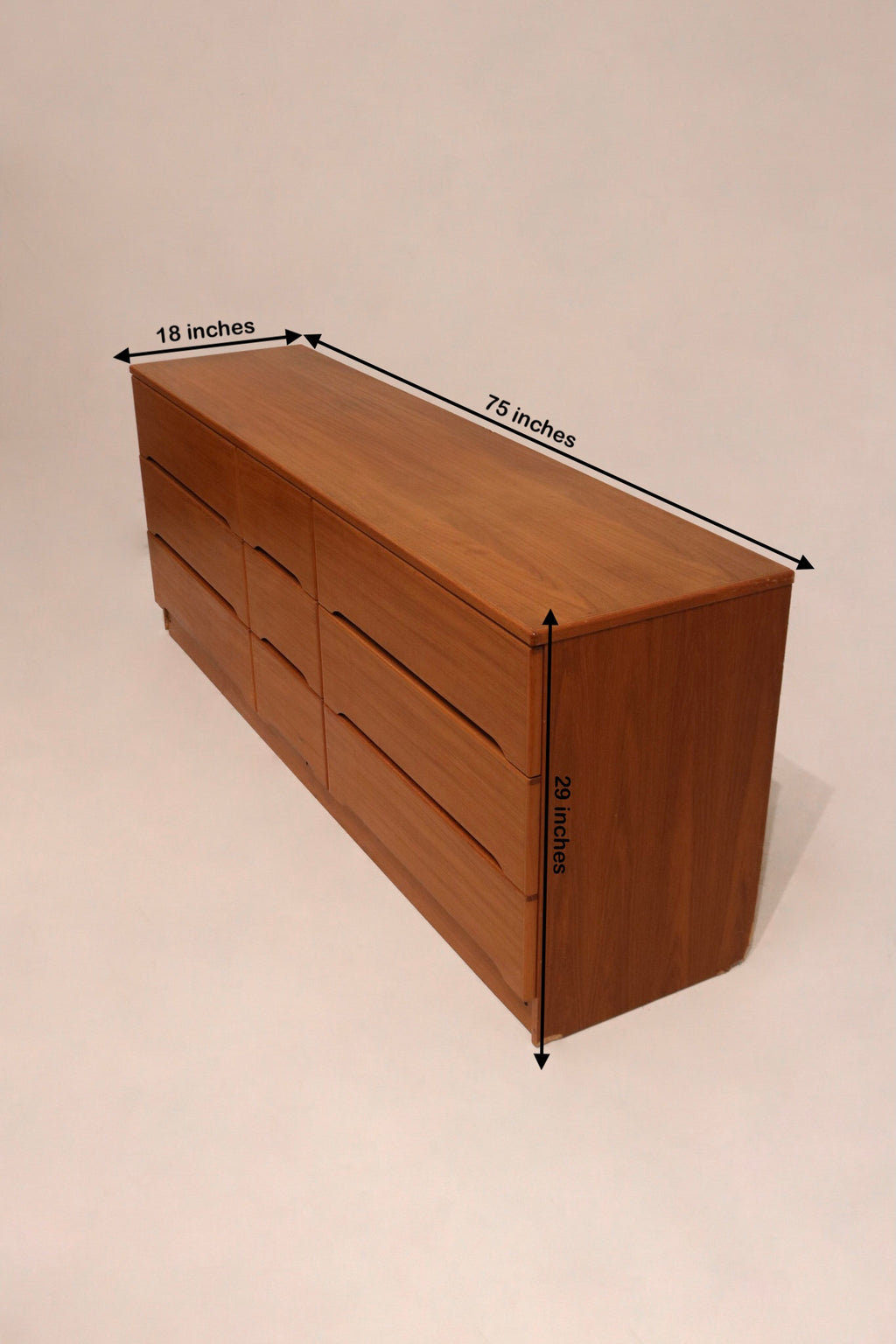 Dimension diagram of Vintage Danish MCM Teak Dresser, showing measurements 75L x 18D x 29H