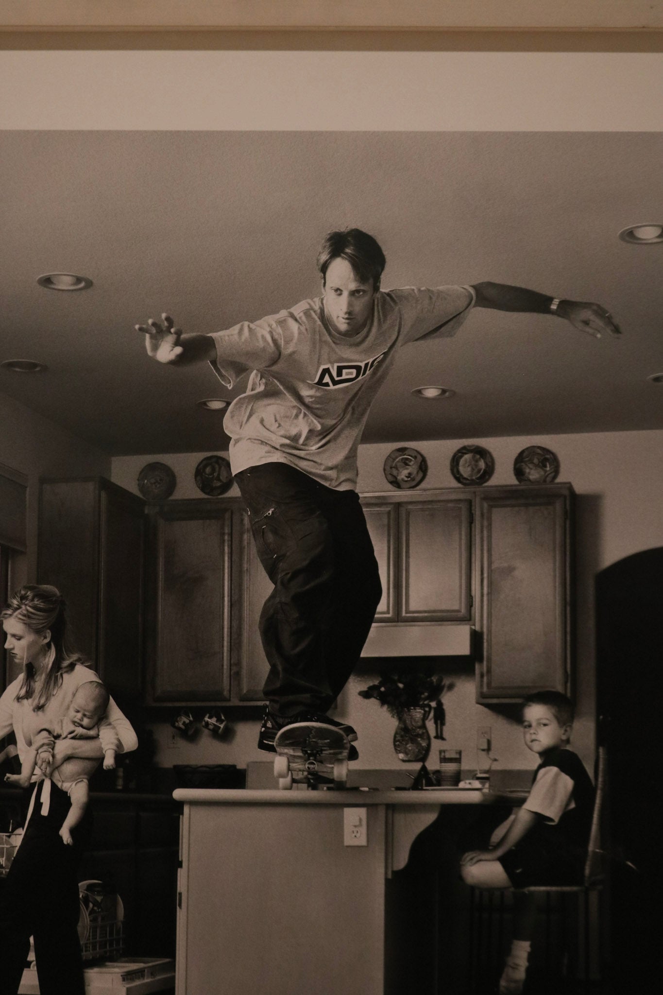 Side view showing depth and structure of wood frame used for framed art by Martin Schoeller