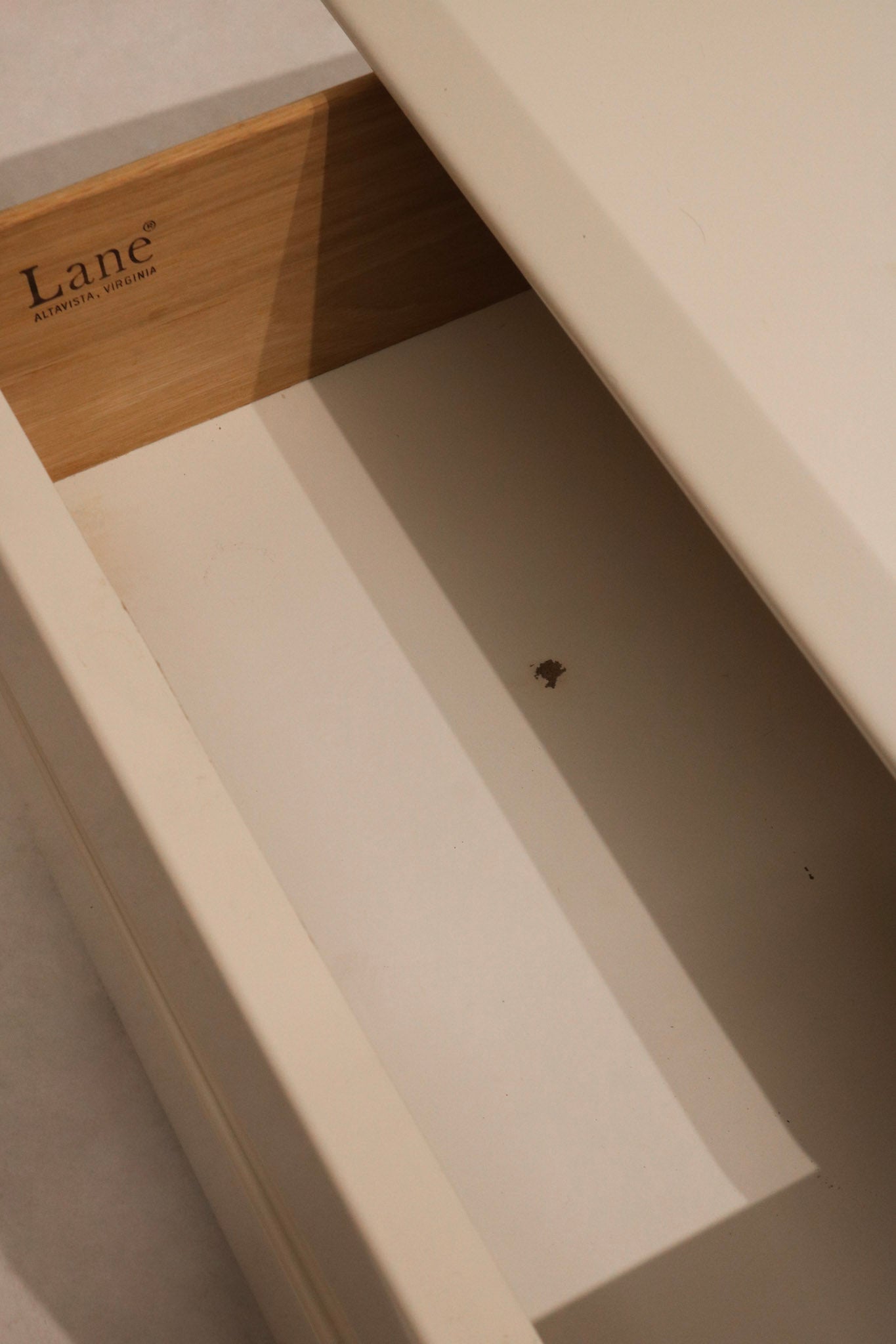 Lower drawer detail illustration showing how it slides and structural support