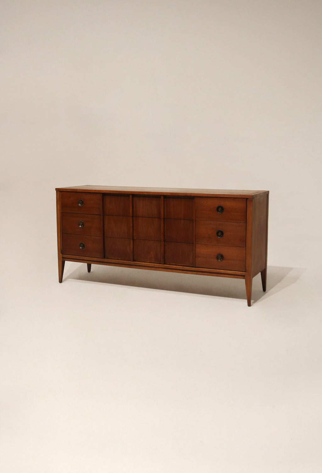Solid wood drawer chest in great condition