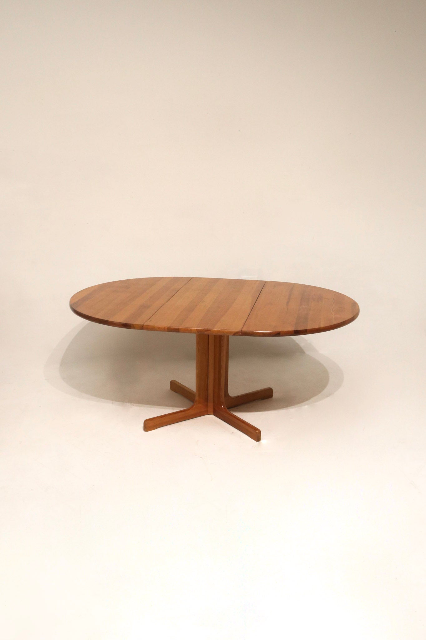 Solid Swedish pine wood table with leaf