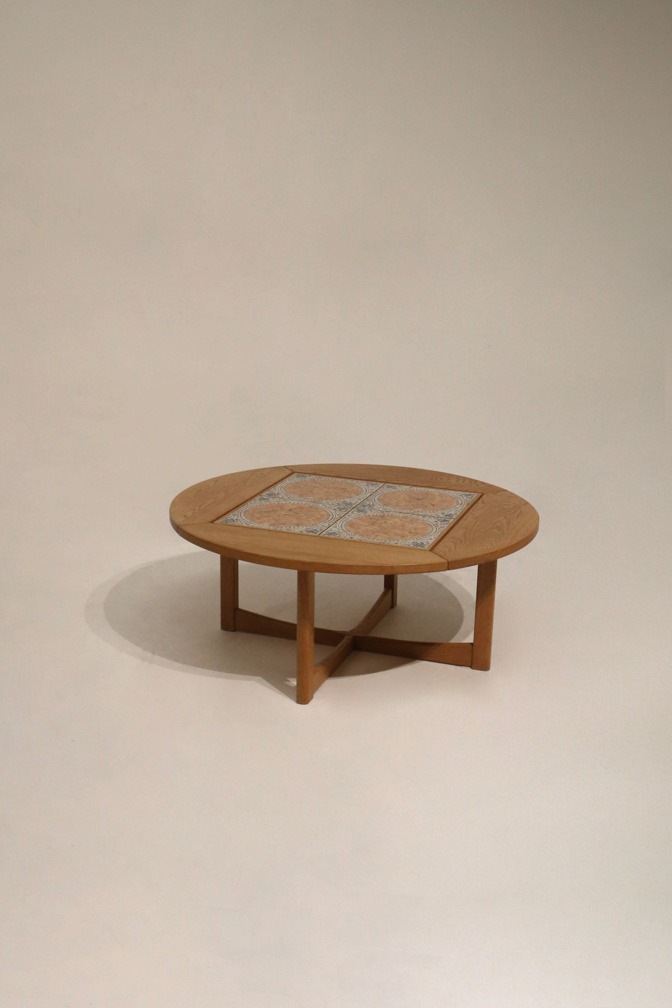 Vintage Danish solid oak table in great condition