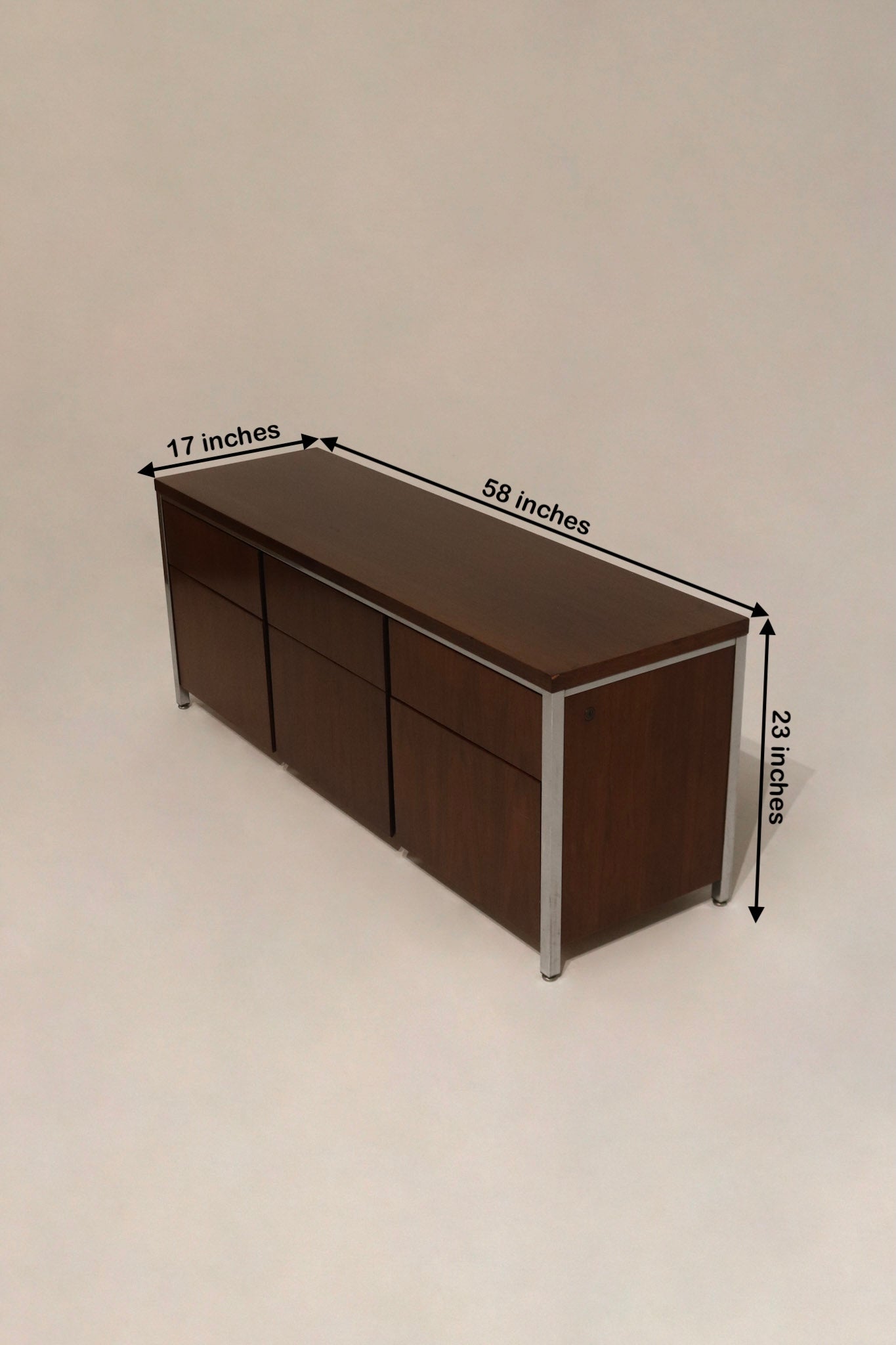 Low-profile sturdy walnut table