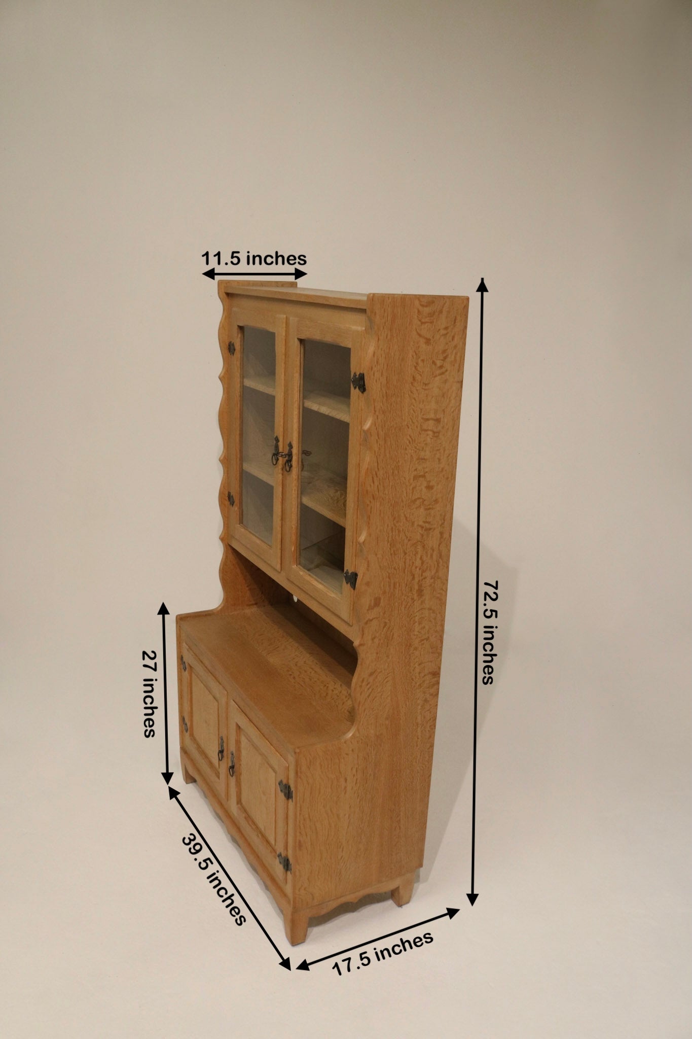 Danish hutch cabinet from the 1970s with adjustable shelves