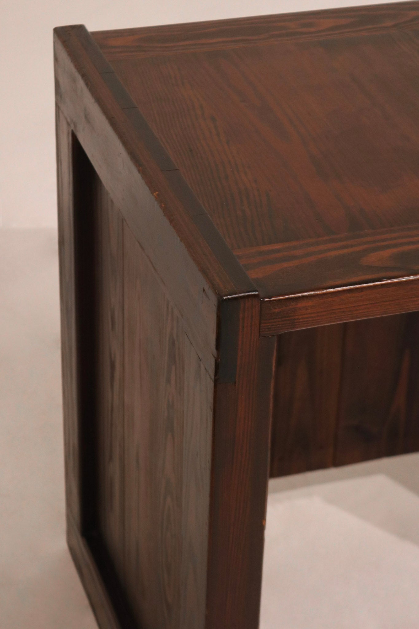 Close-up of corner joints highlighting the craftsmanship and durability of the oak wood frame