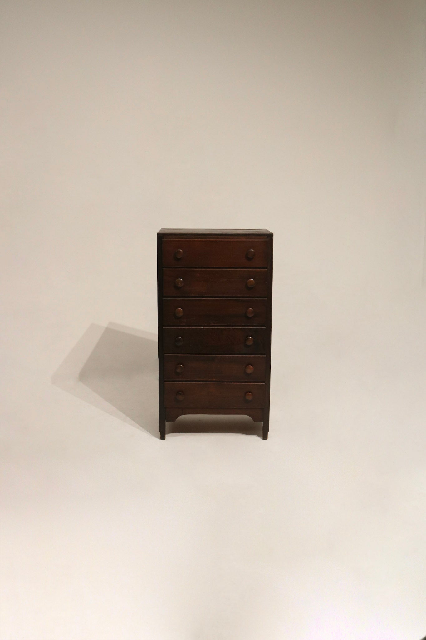 Vintage wooden drawer chest