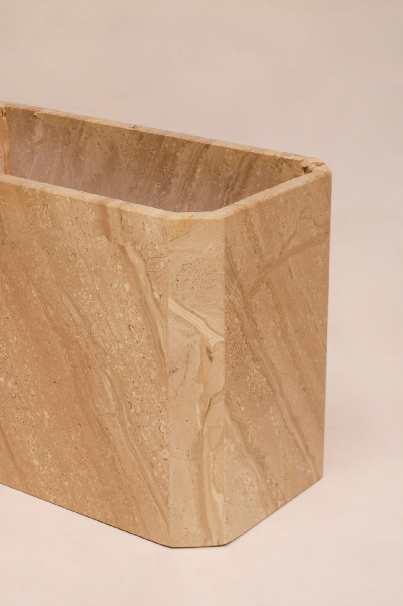 End view showing table width and base proportions