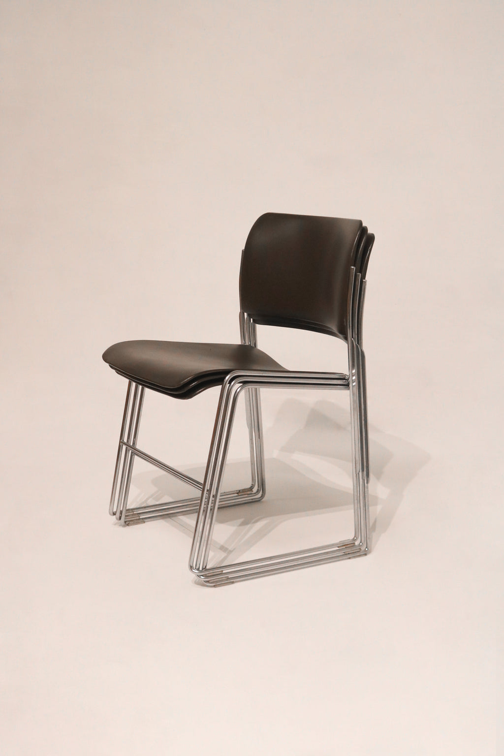 Full side profile view of David Rowland 40/4 chair showing ergonomic design