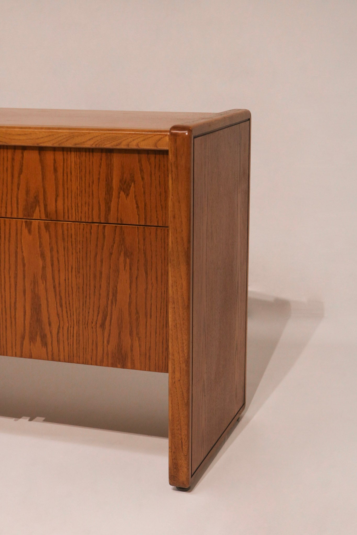 Left side panel view showing solid oak finish and condition