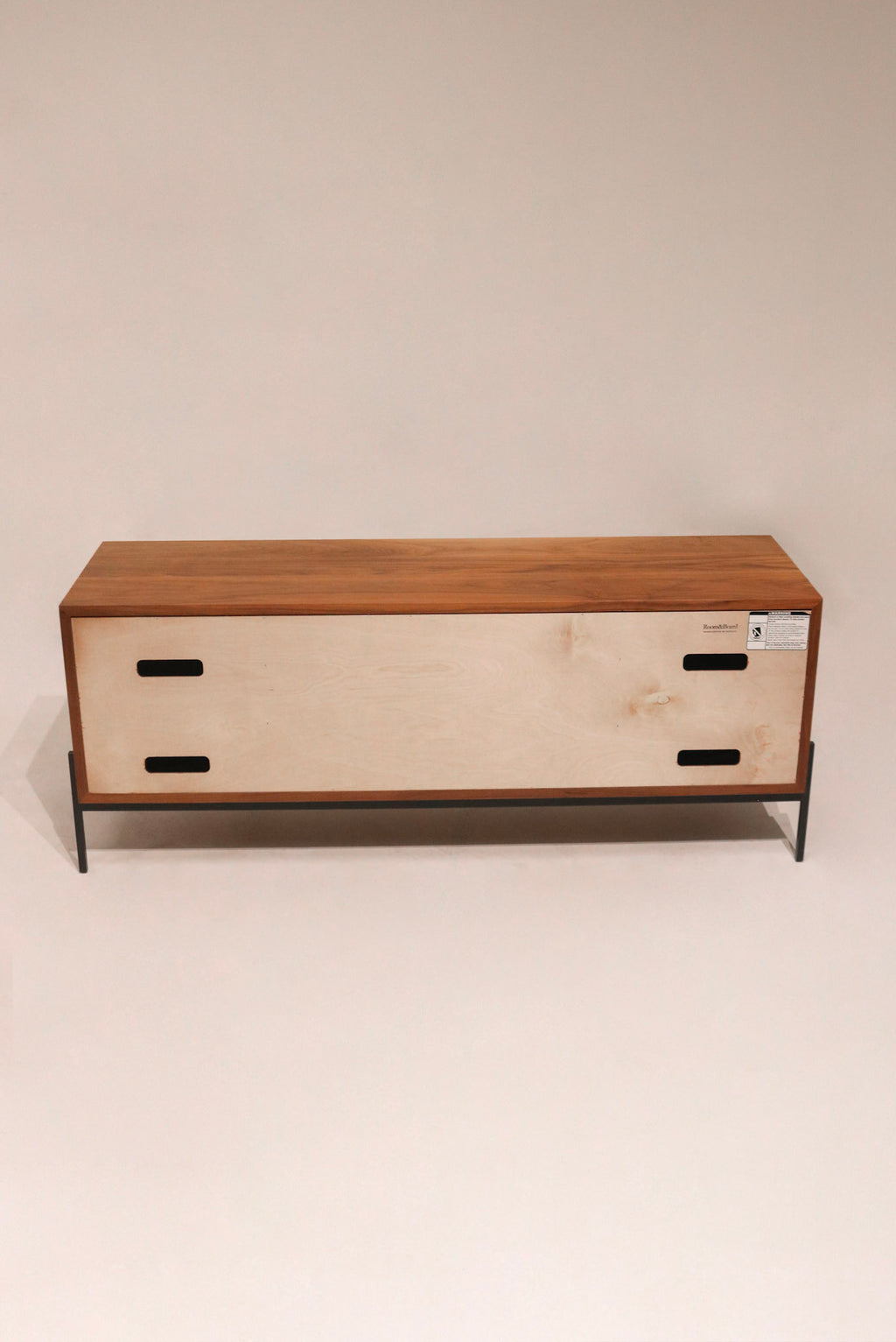 Macro shot of the natural walnut grain pattern on the top surface