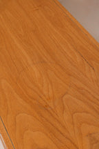 Macro shot of the oak wood grain pattern on the top surface